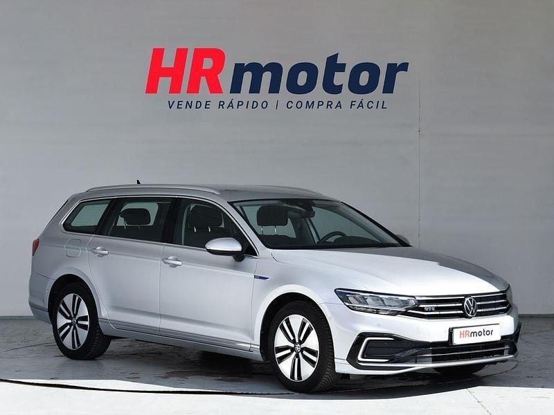 Gris Usado 2020 VW Passat GTE Familiar | 18.950 € (Precio justo) - Imagen 1/4