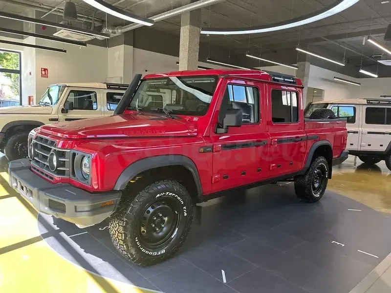 Nuevo Ineos Grenadier 249 CV (183 kW) 2025 Rojo Pickup/Camioneta