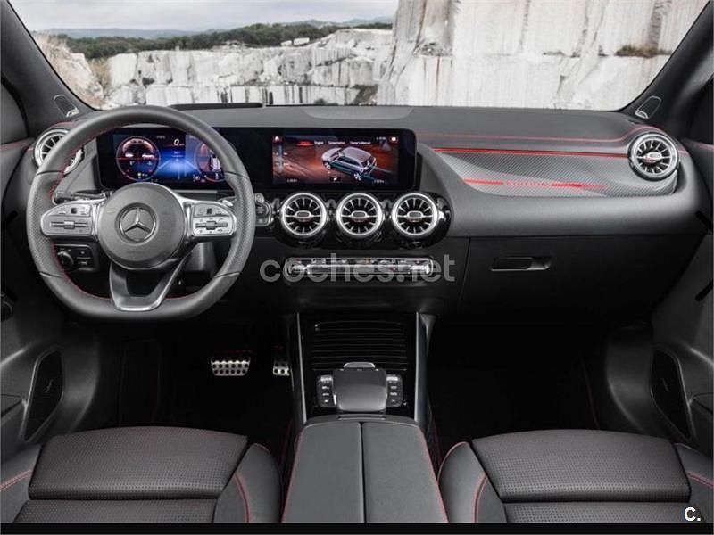 Gris / plata Usado 2022 Mercedes GLA200 SUV | 33.900 € (Precio justo) - Imagen 1/4