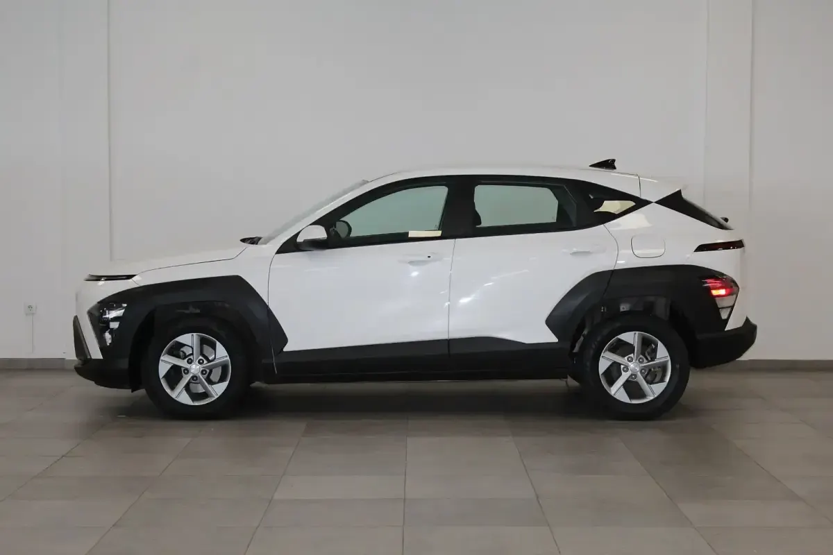 Usado Hyundai Kona 120 CV (88 kW) 2023 Blanco SUV