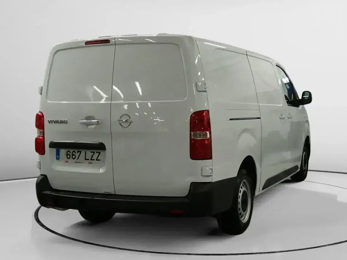 Usado Opel Vivaro-e Combi S 102 CV (75 kW) 2022 Blanco Monovolumen