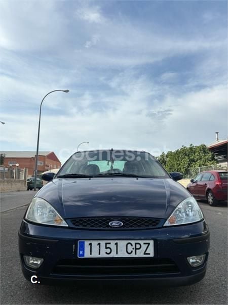 Azul Usado 2003 Ford Focus Ambiente Berlina | 1900 € (Buen precio) - Imagen 1/4