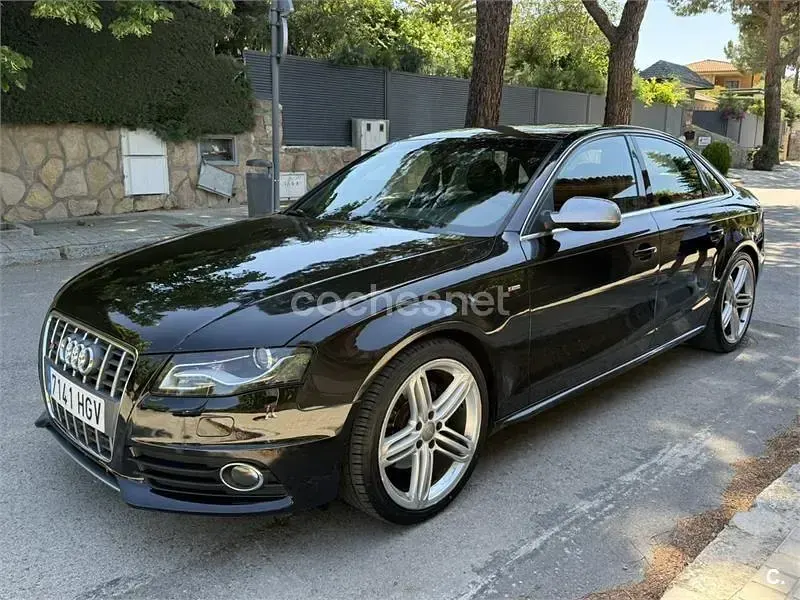 Usado Audi A4 S-line plus 143 CV (105 kW) 2011 Negro Berlina