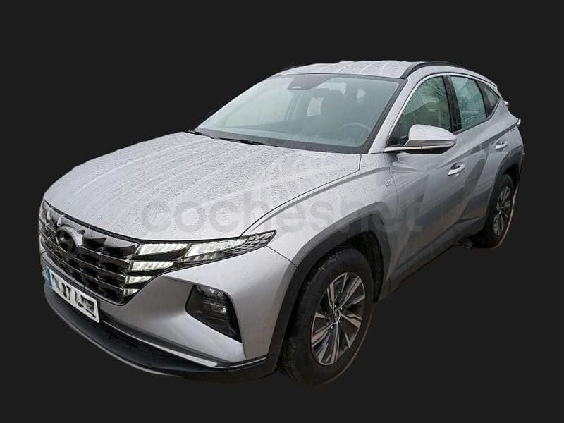Usado Hyundai Tucson Eco 136 CV (100 kW) 2022 Gris / plata SUV