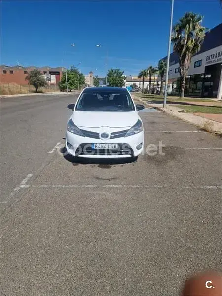 Usado Toyota Verso Business Edition 112 CV (82 kW) 2017 Blanco Monovolumen