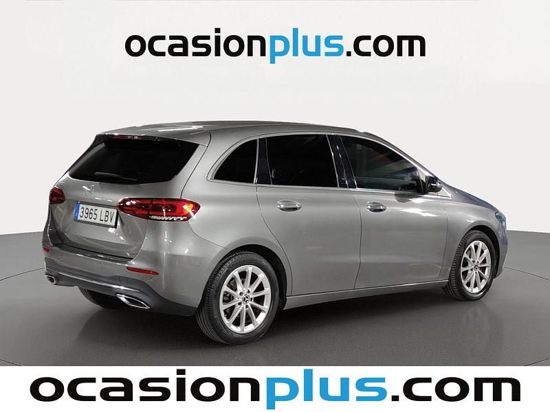 Usado Mercedes B180 136 CV (100 kW) 2019 Gris / plata Monovolumen