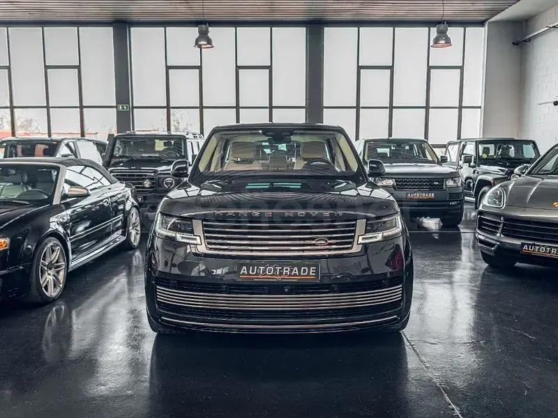 Käytetty Land Rover Range Rover 530 HP (389 kW) 2023 Harmaa Katumaasturi