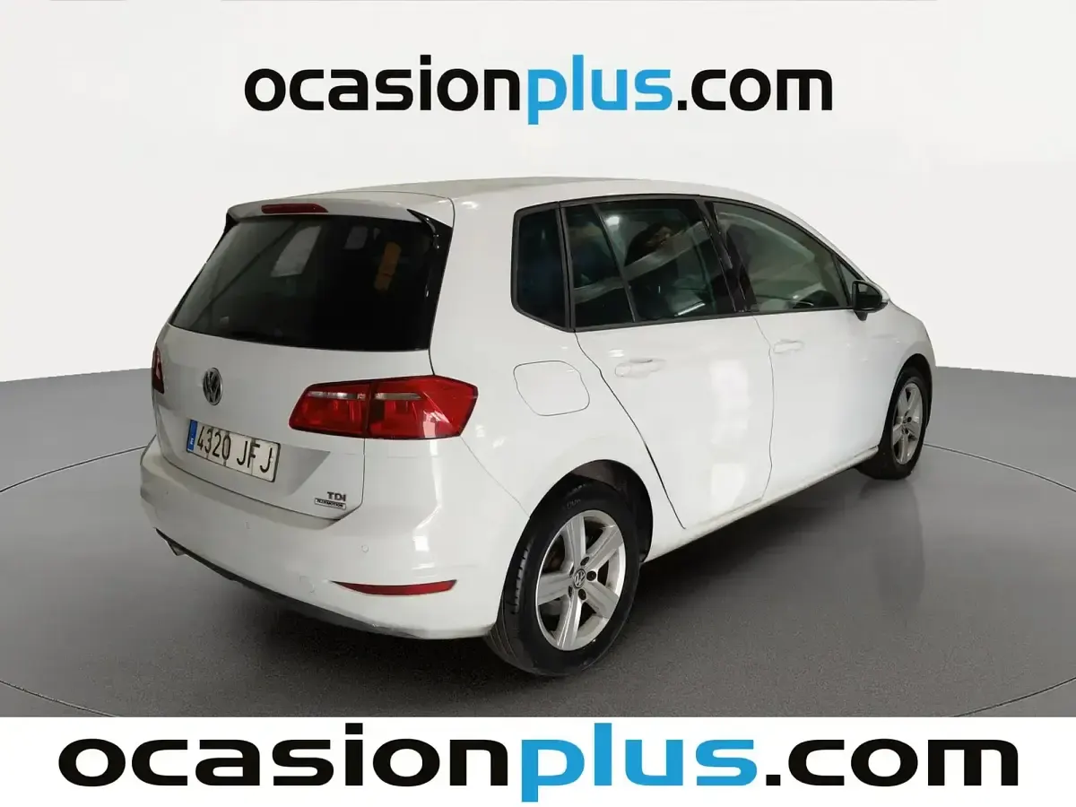 Usado VW Golf Sportsvan Advance 110 CV (80 kW) 2015 Blanco Monovolumen