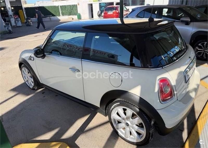 Usado Mini Cooper D 110 CV (80 kW) 2008 Beige Utilitario
