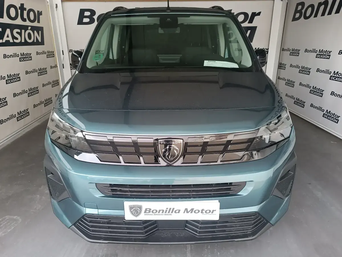 Usado Peugeot Rifter Allure 100 CV (73 kW) 2024 Azul Monovolumen