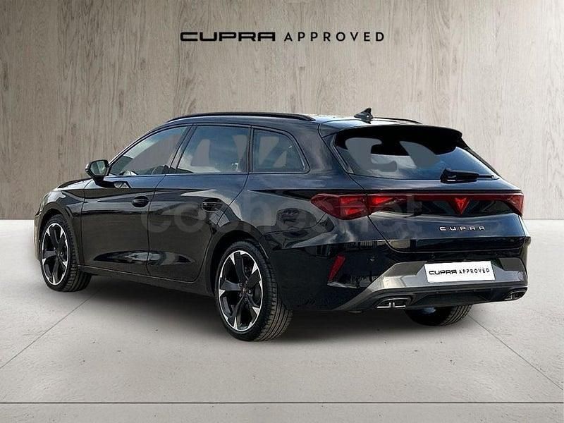 Usado Cupra Leon 150 CV (110 kW) 2024 Negro Familiar