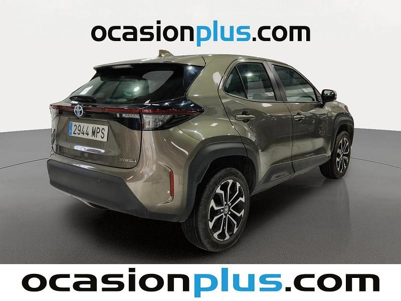 Usado Toyota Yaris Hybrid Active 116 CV (85 kW) 2024 Marrón Pickup/Camioneta
