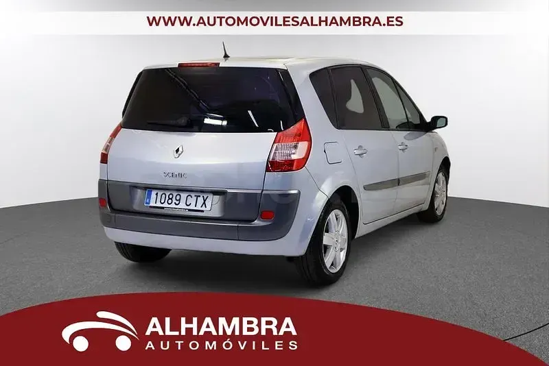 Usado Renault Scénic Dynamique 100 CV (73 kW) 2004 Gris / plata Monovolumen