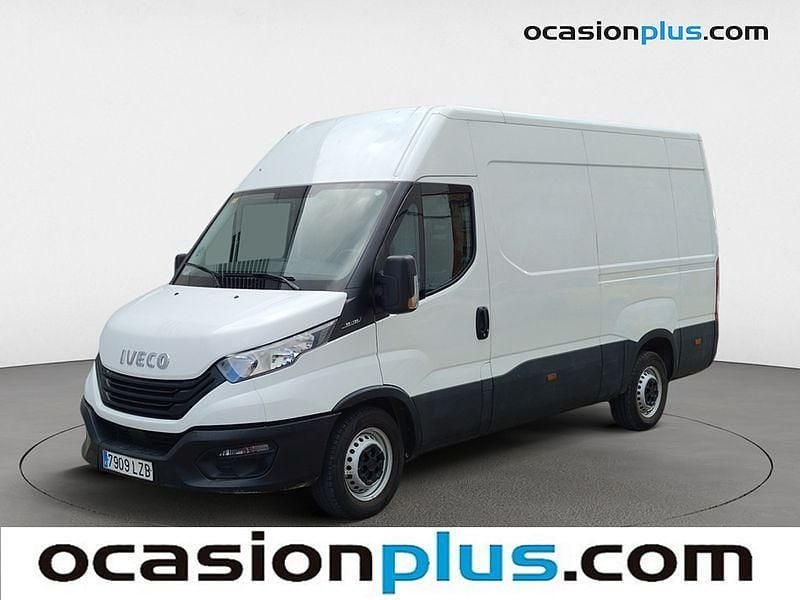 Blanco Usado 2022 Iveco Daily Berlina | 21.900 € (Buen precio) - Imagen 1/4