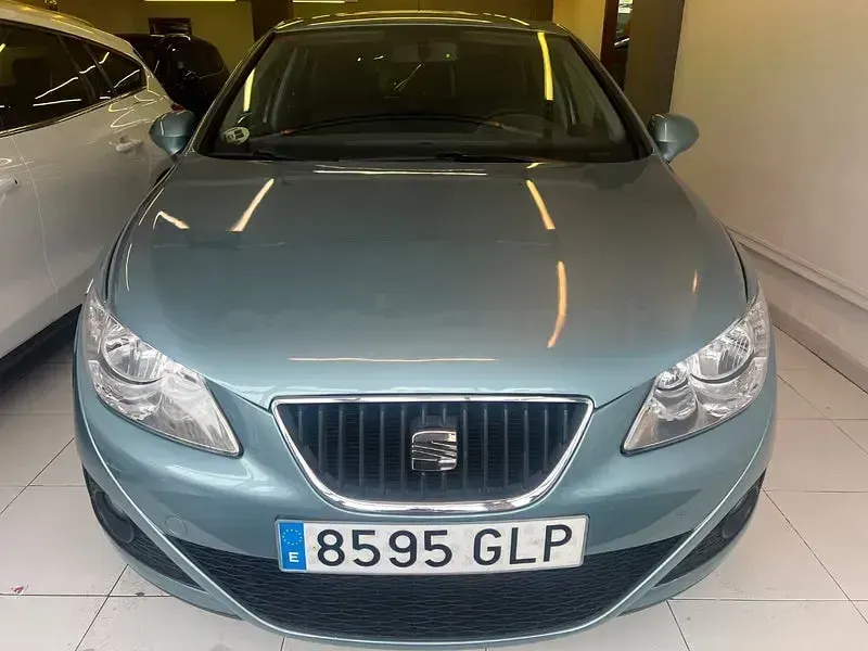 Usado Seat Ibiza Style 105 CV (77 kW) 2009 Verde Berlina