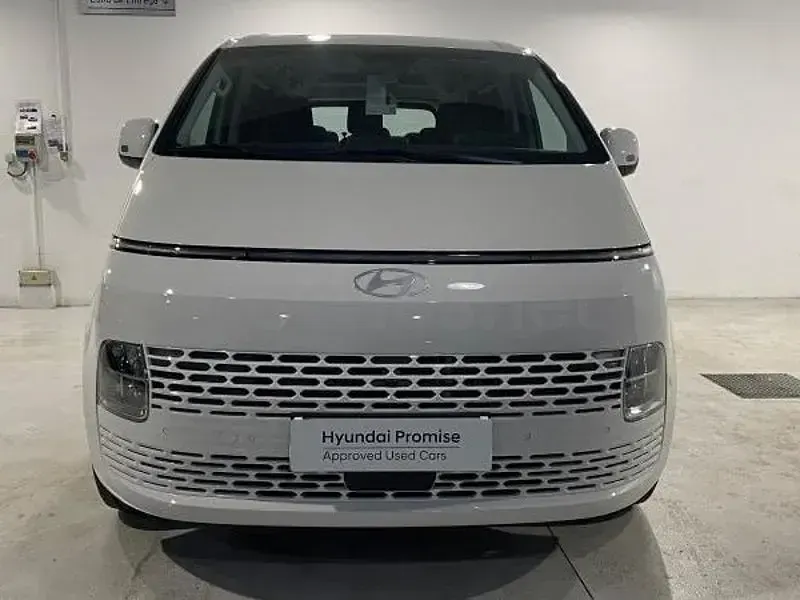 Usado Hyundai Staria 225 CV (165 kW) 2025 Blanco Monovolumen