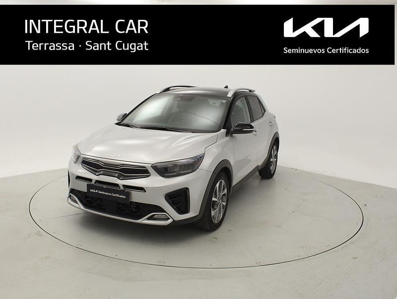 Gris / plata Usado 2022 Kia Stonic GT-Line SUV | 19.500 € (Un poco caro) - Imagen 1/4