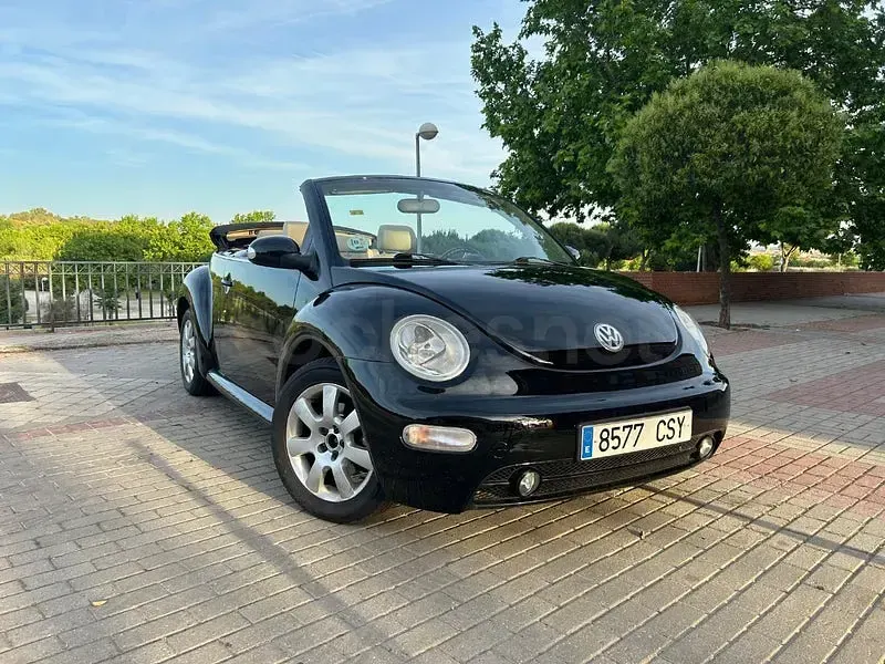 Usado VW New Beetle 102 CV (75 kW) 2004 Negro Utilitario