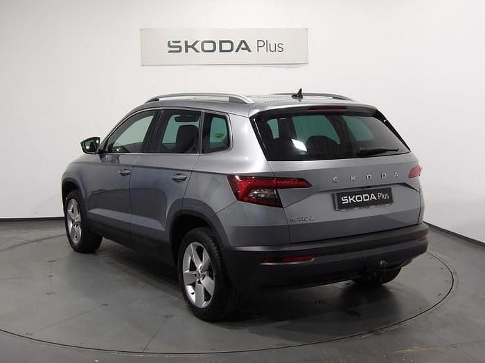 Gris Usado 2022 Skoda Karoq Ambition SUV | 20.990 € (Buen precio) - Imagen 1/4