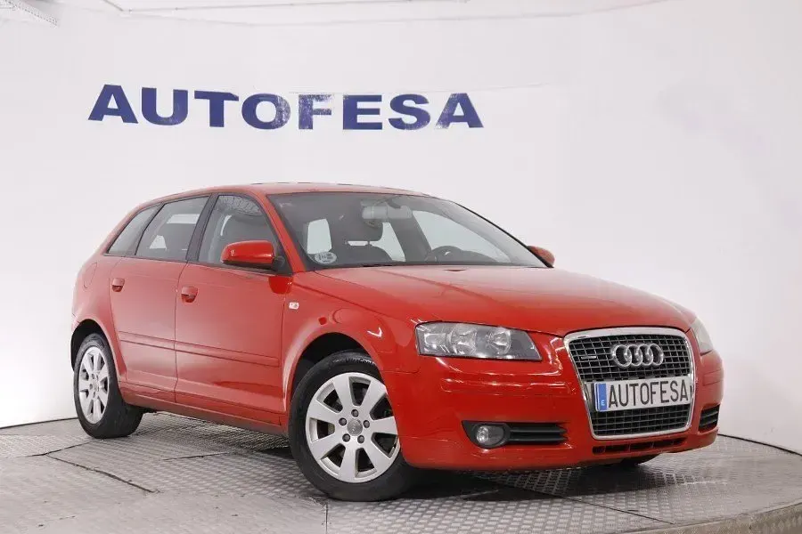 Usado Audi A3 140 CV (102 kW) 2006 Rojo Utilitario