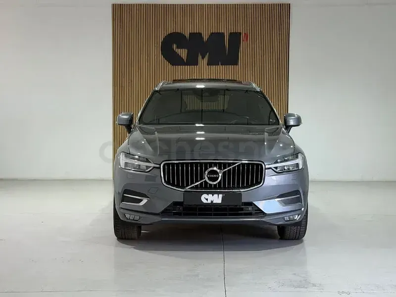 Usado Volvo XC60 Inscription 190 CV (139 kW) 2019 Gris / plata SUV