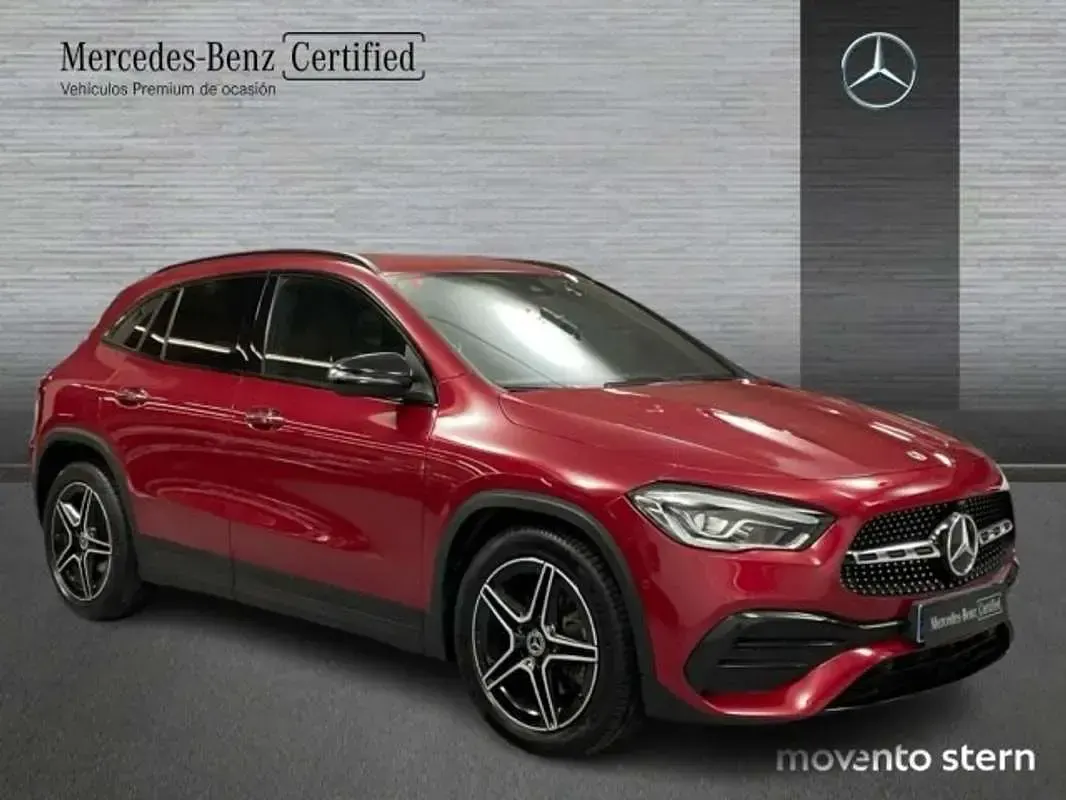 Usado Mercedes GLA200 150 CV (110 kW) 2020 Rojo SUV