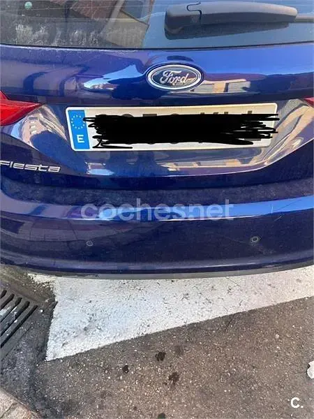 Usado Ford Fiesta Trend 85 CV (62 kW) 2018 Azul Utilitario