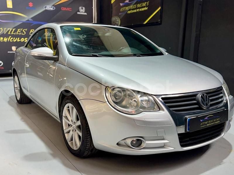 Usado VW Eos Sport 140 CV (102 kW) 2010 Gris / plata Descapotable
