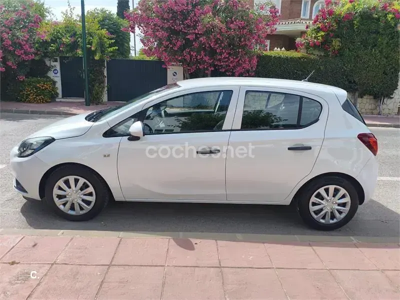 Usado Opel Corsa Expression 75 CV (55 kW) 2017 Blanco Utilitario