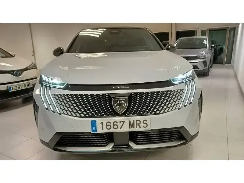 Usado Peugeot e-3008 GT 157 kW (214 CV) 2024 Blanco SUV