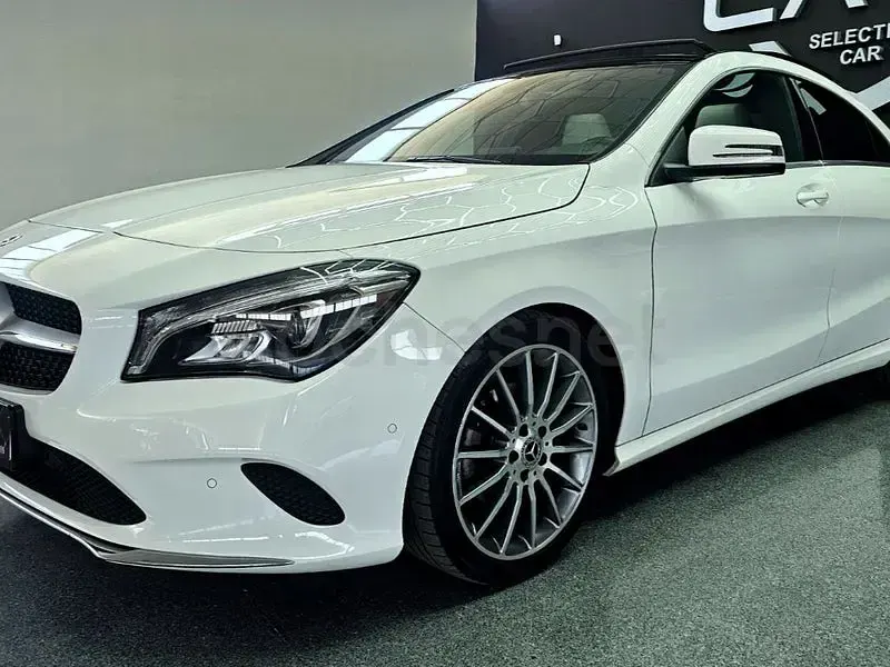 Usado Mercedes CLA200 136 CV (100 kW) 2018 Blanco Coupe