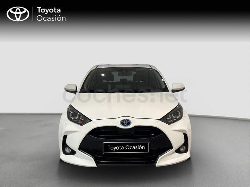 Usado Toyota Yaris Hybrid Active 116 CV (85 kW) 2022 Blanco Berlina