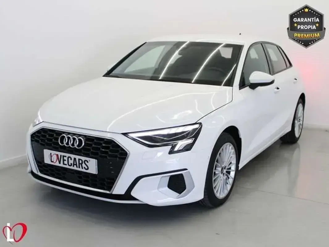 Usado Audi A3 Sportback Advanced 116 CV (85 kW) 2022 Blanco Utilitario