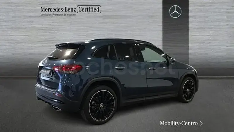 Usado Mercedes GLA250 218 CV (160 kW) 2022 Azul denim SUV