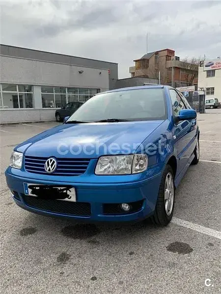 Usado VW Polo Conceptline 75 CV (55 kW) 2001 Azul Utilitario