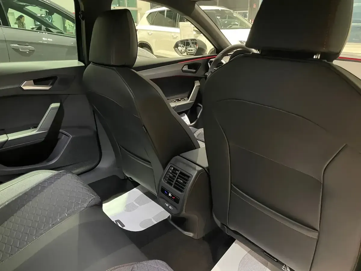 Usado Seat Leon FR 116 CV (85 kW) 2025