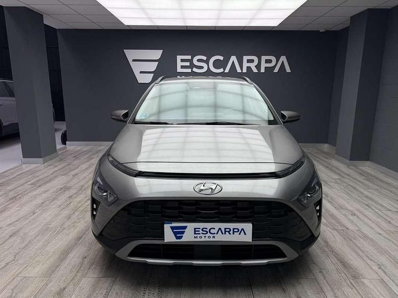 Usado Hyundai Bayon 101 CV (74 kW) 2023 Gris SUV