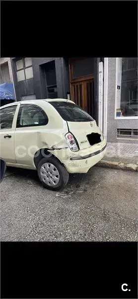 Usado Nissan Micra Visia 65 CV (47 kW) 2005 Amarillo Berlina