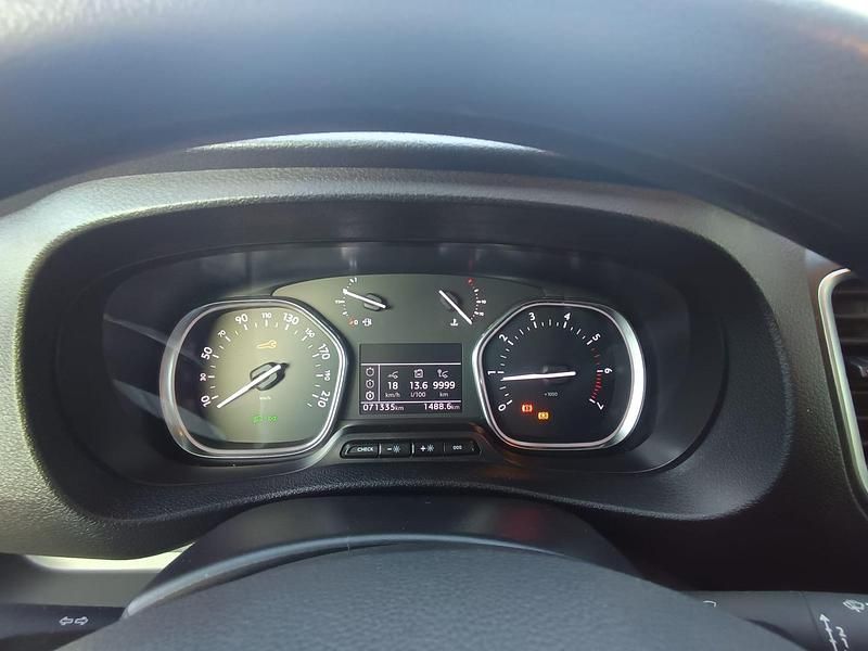 Usado Peugeot Expert Premium 100 CV (73 kW) 2022 Blanco Van