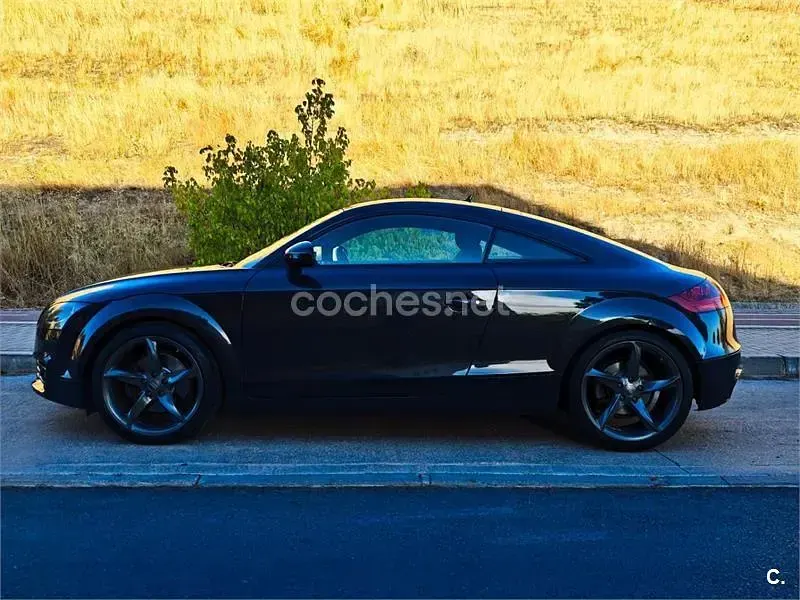 Usado Audi TT 160 CV (117 kW) 2012 Gris / plata Coupe