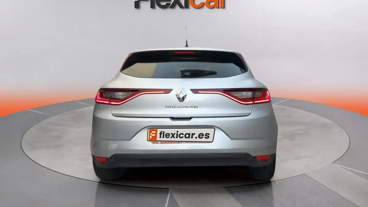 Usado Renault Mégane Business 140 CV (102 kW) 2020 Gris Berlina