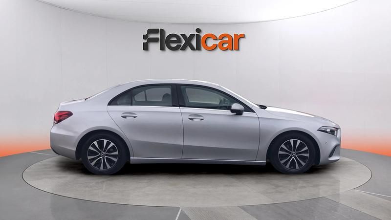 Usado Mercedes A180 136 CV (100 kW) 2019 Gris Berlina