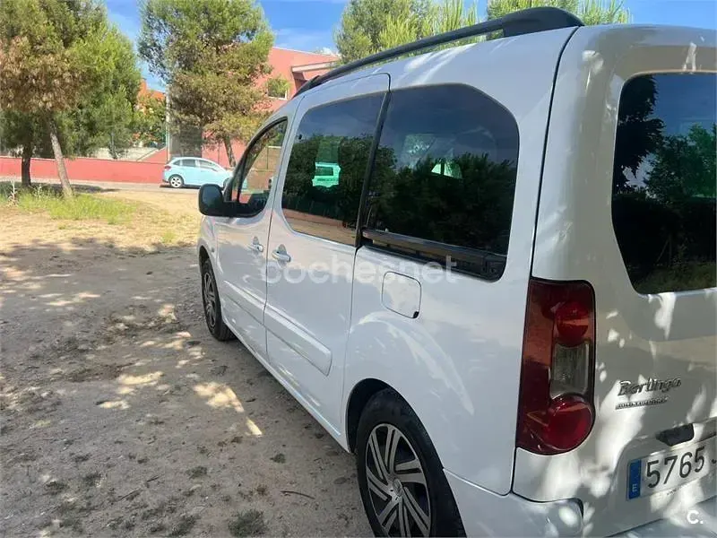 Usado Citroën Berlingo Feel 100 CV (73 kW) 2018 Blanco Monovolumen