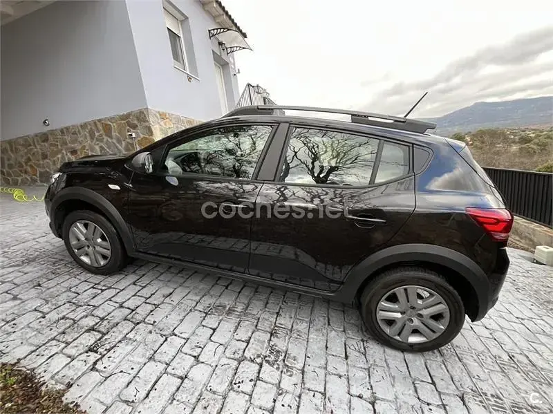 Usado Dacia Sandero Expression 101 CV (74 kW) 2023 Negro Berlina