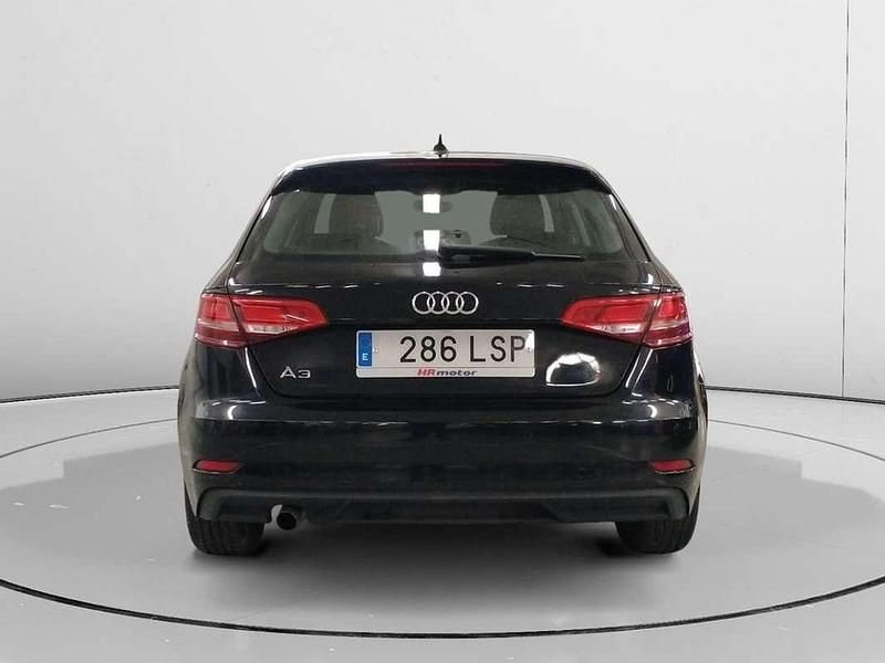 Usado Audi A3 111 CV (81 kW) 2016 Negro Utilitario