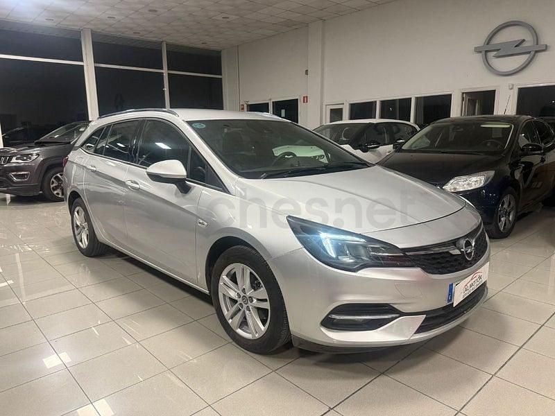 Usado Opel Astra Elegance 130 CV (95 kW) 2021 Gris / plata Berlina