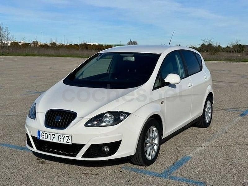Usado Seat Altea Reference 105 CV (77 kW) 2010 Blanco Monovolumen