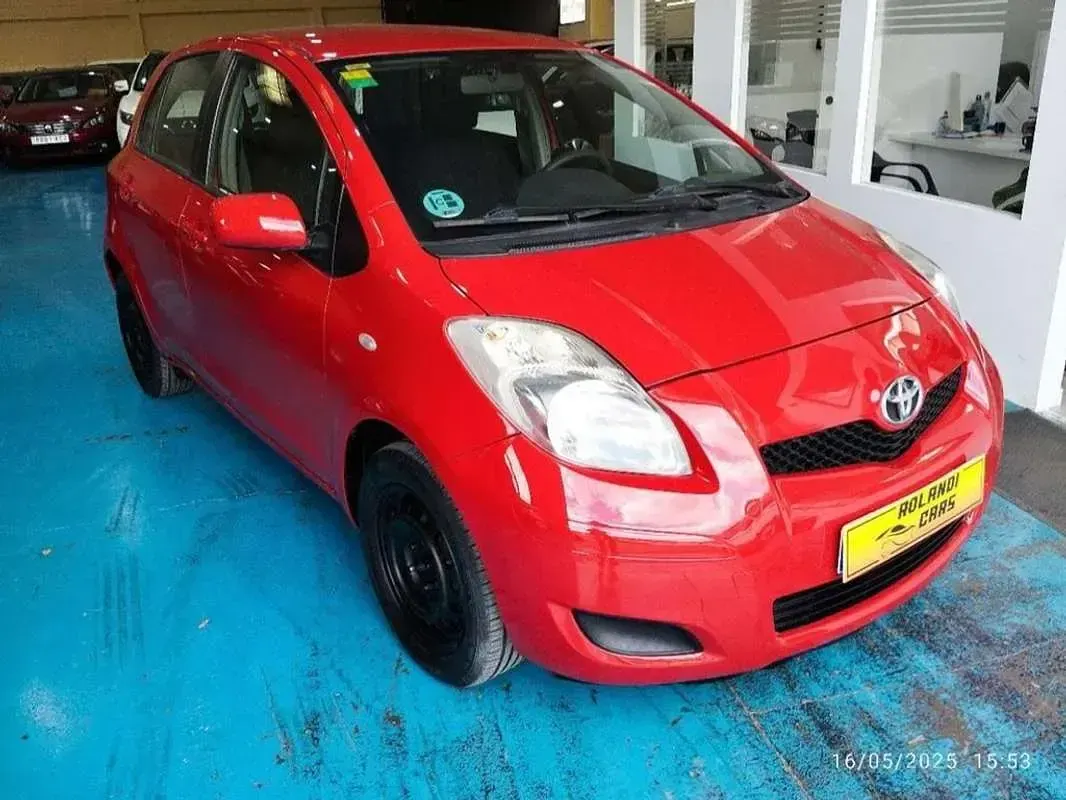 Occasion Toyota Yaris Active 69 ch (50 kW) 2011 Rouge Citadine