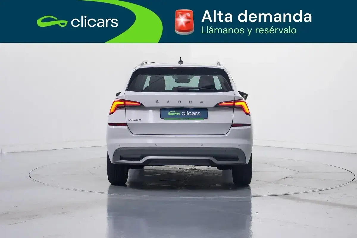 Usado Skoda Kamiq Selection 150 CV (110 kW) 2023 Blanco SUV