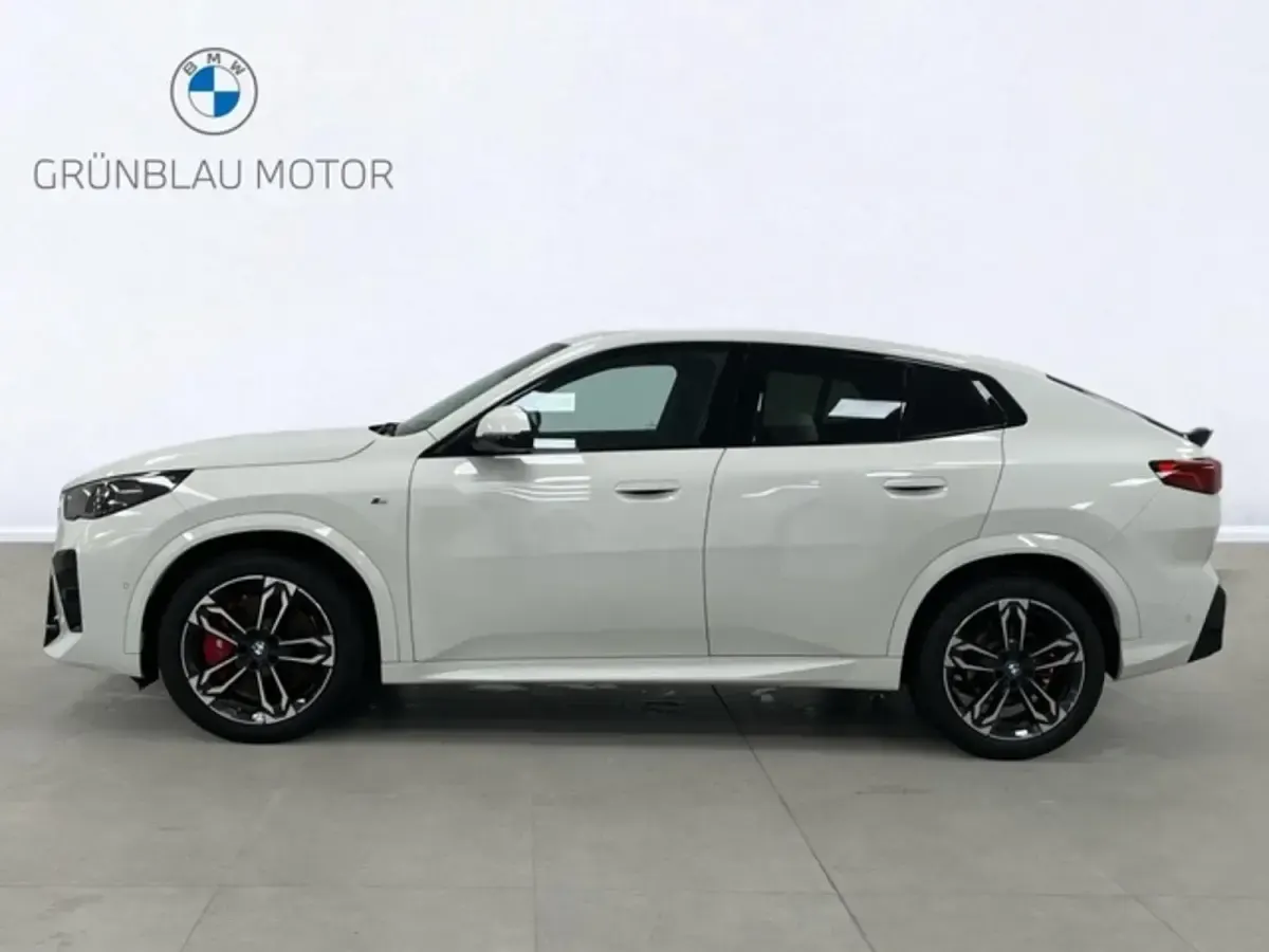 Usado BMW X2 Comfort Edition 150 CV (110 kW) 2024 Alpinweiss (sólido) SUV